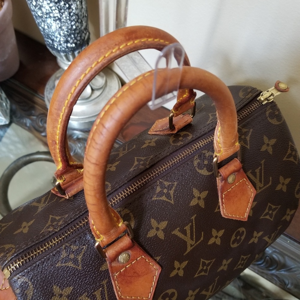 Authentic Louis Vuitton Speedy 25 - Picture 7 of 8